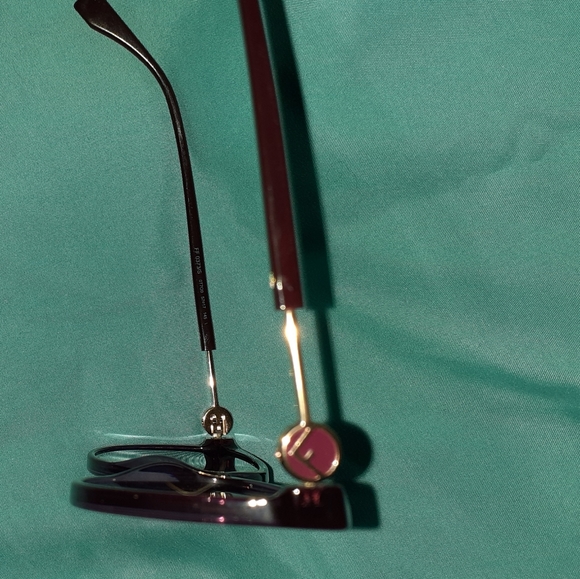 Fendi Sunglasses - Picture 3 of 3